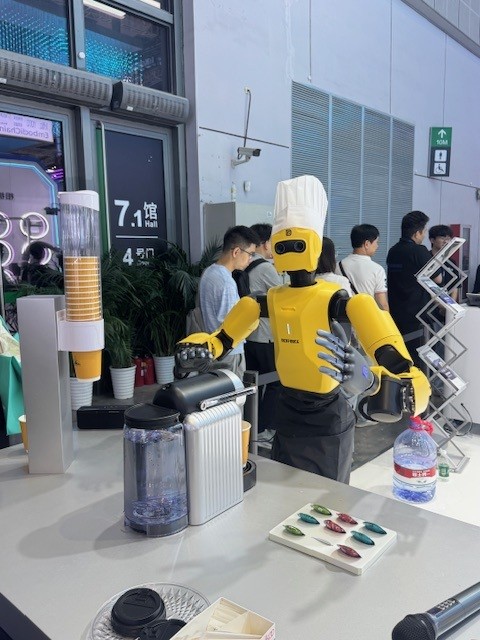 서비스로봇2.jpg