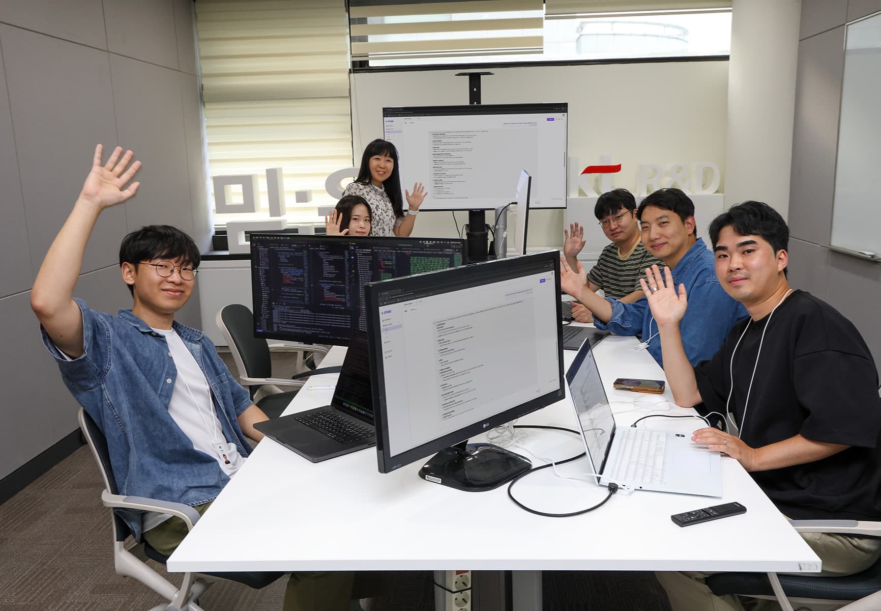 KT, 한국적 AI  ‘믿:음 2.0’  오픈소스 공개 !   대한민국 AI 대중화 나선다