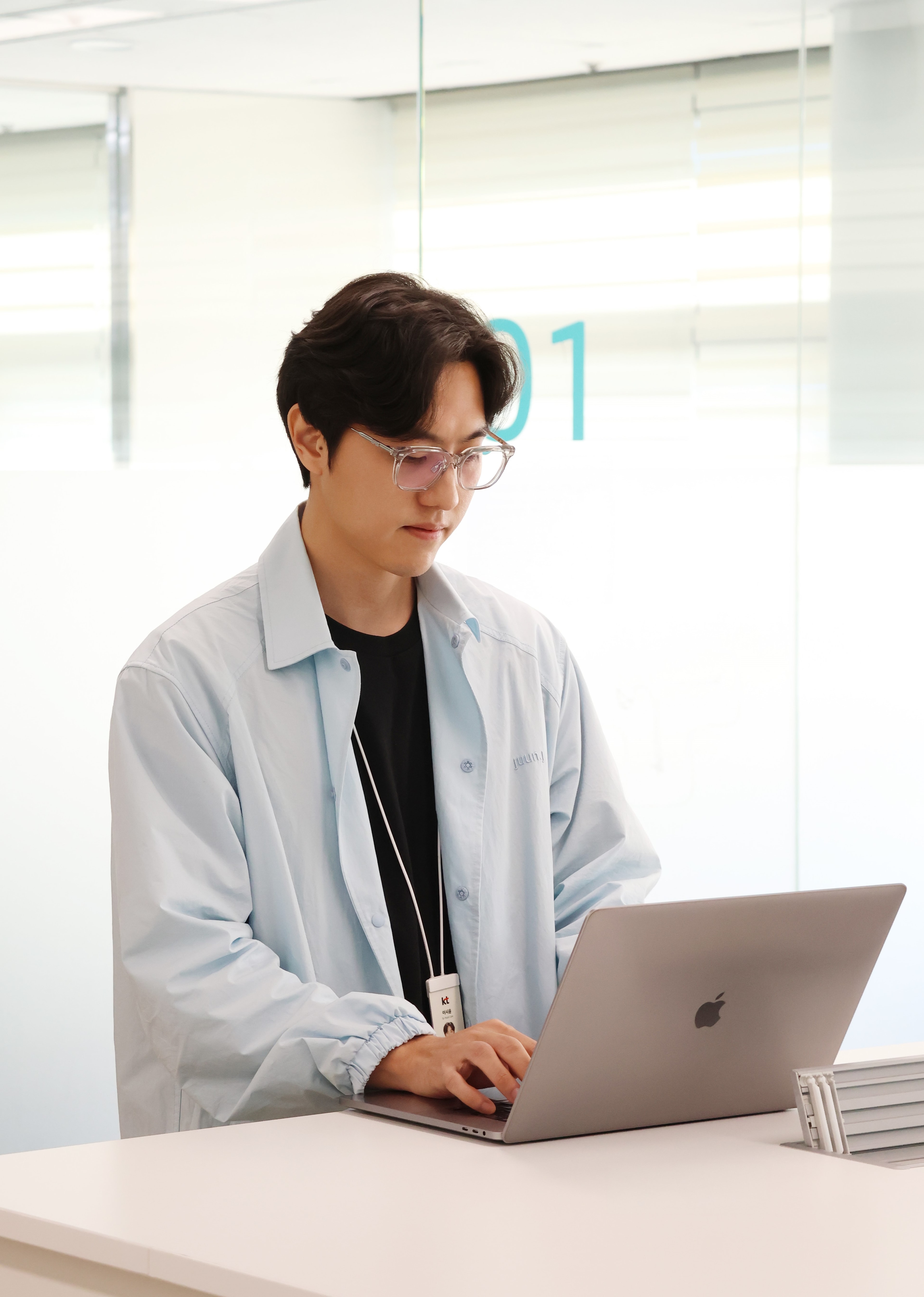 이시윤 인터뷰 이미지